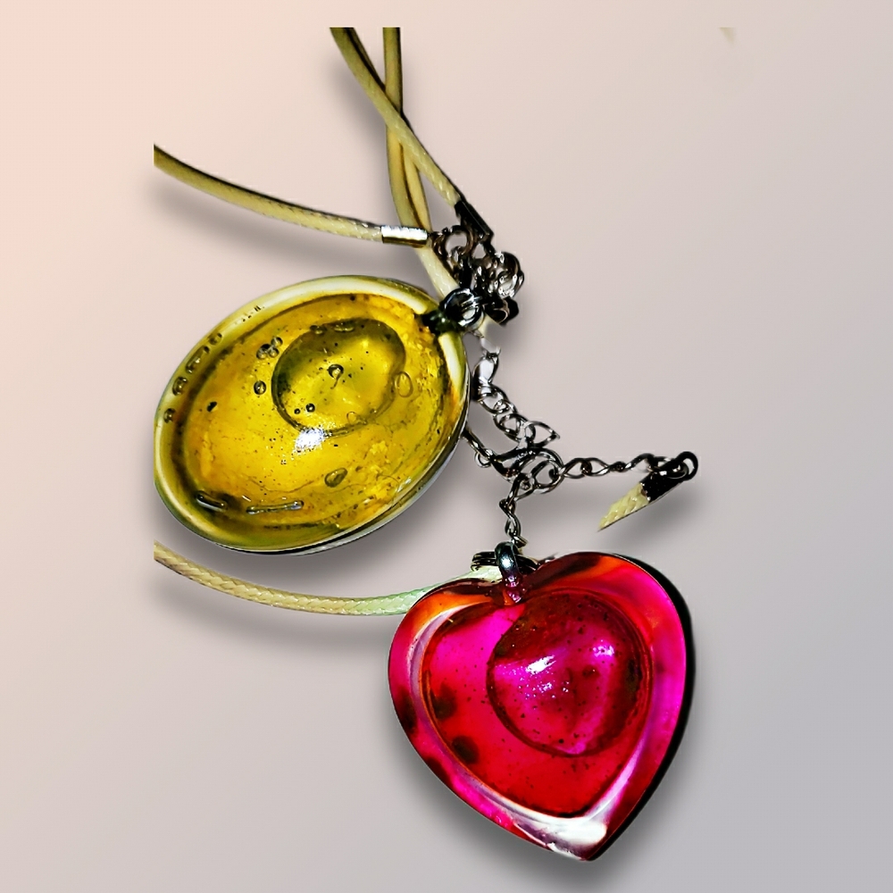 Heart and Oval Pendant Necklace